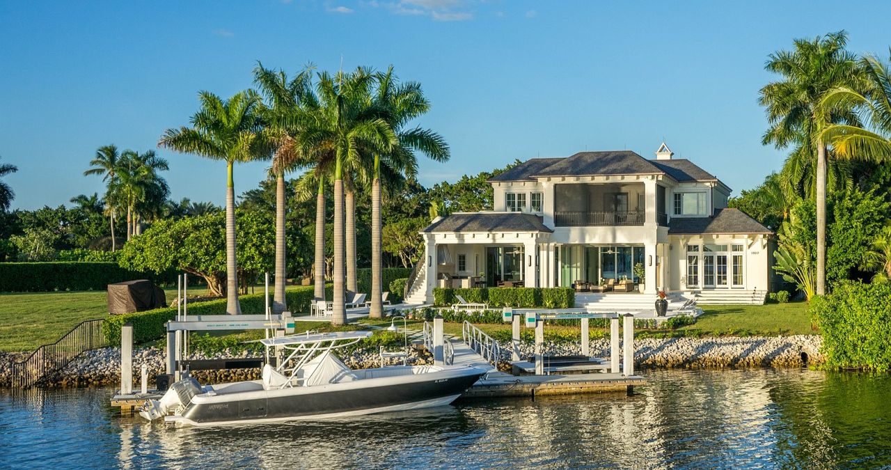 A Guide to Waterfront Homes in Naples, FL