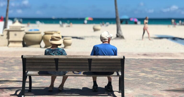 Retirement Living: Why Naples, FL is a Top Destination for Retirees