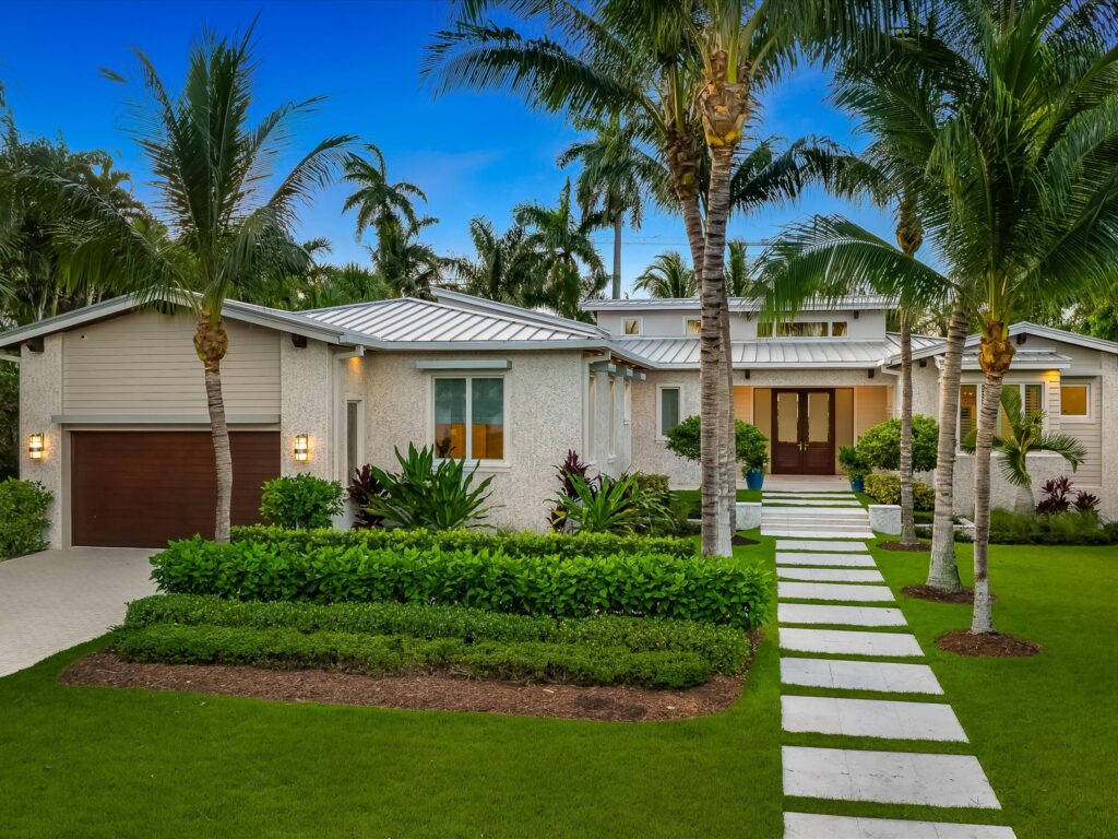 185 North Lake Dr., Naples, FL 34102