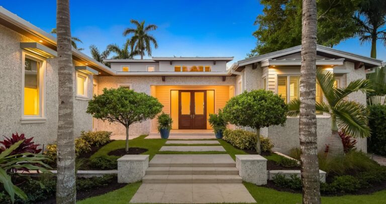 185 North Lake Dr., Naples, FL 34102