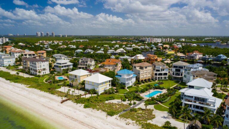 Does Naples Allow Short-Term Rentals?