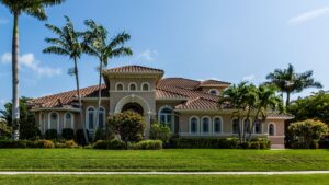 Top Architectural Styles of Luxury Homes in Naples