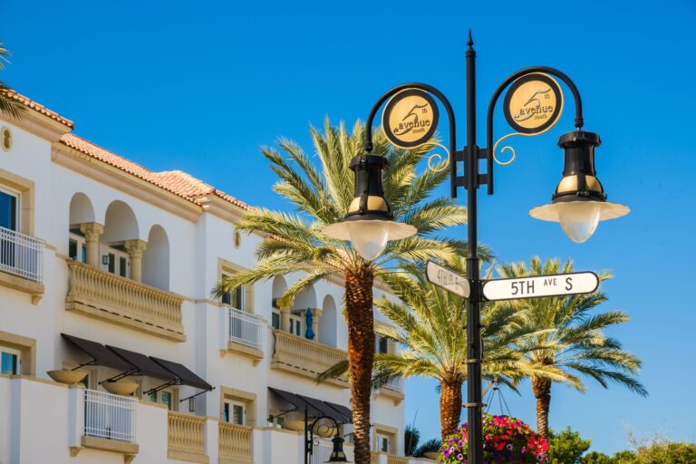 What New York and Illinois Buyers Need to Know Before Relocating to Naples