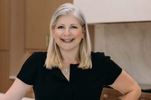 Boutique Representation. Global Reach. How Lori Fowler and Coldwell Banker Global Luxury Elevate Luxury Real Estate in Naples