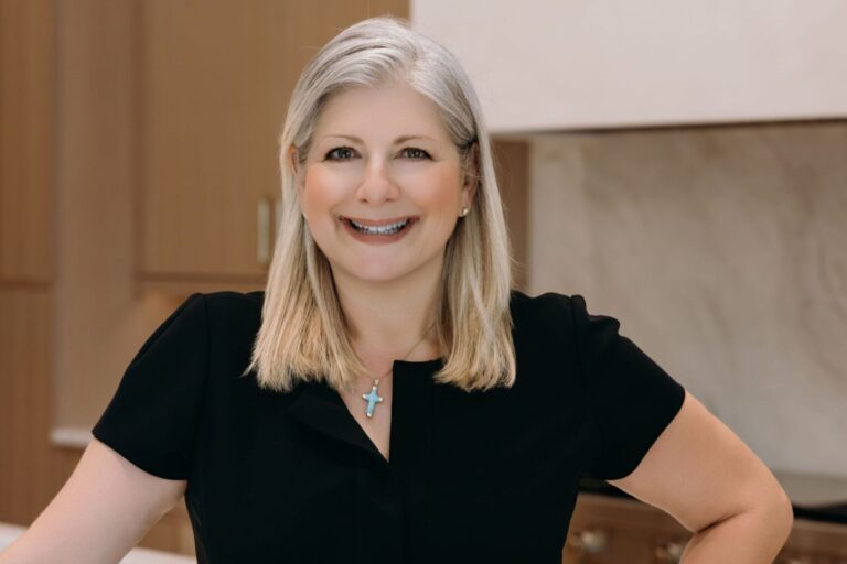 Boutique Representation. Global Reach. How Lori Fowler and Coldwell Banker Global Luxury Elevate Luxury Real Estate in Naples